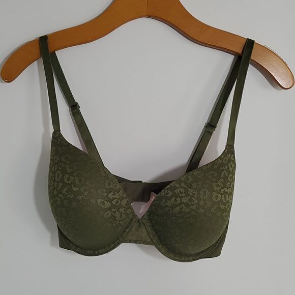 PINK Victoria's Secret Wear Everywhere T-Shirt Lightly Lined Green Lace 32DD - Picture 1 of 11